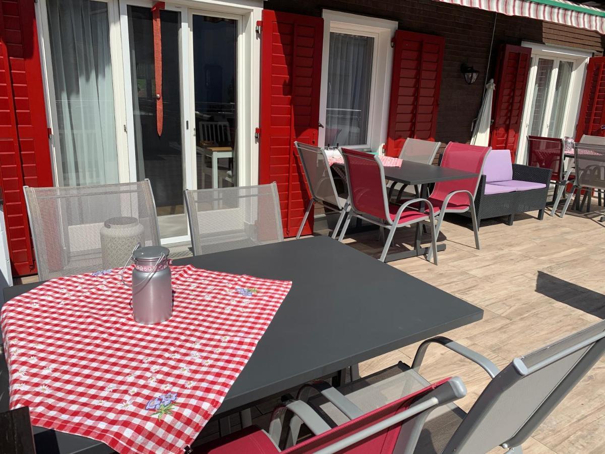 Pension Chalet Charme Siebnen Exteriör bild