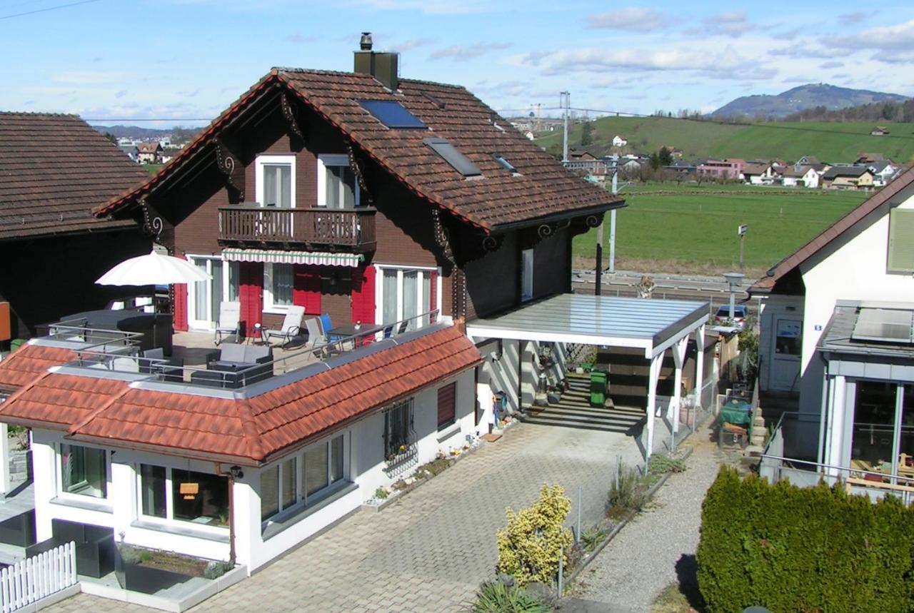Pension Chalet Charme Siebnen Exteriör bild